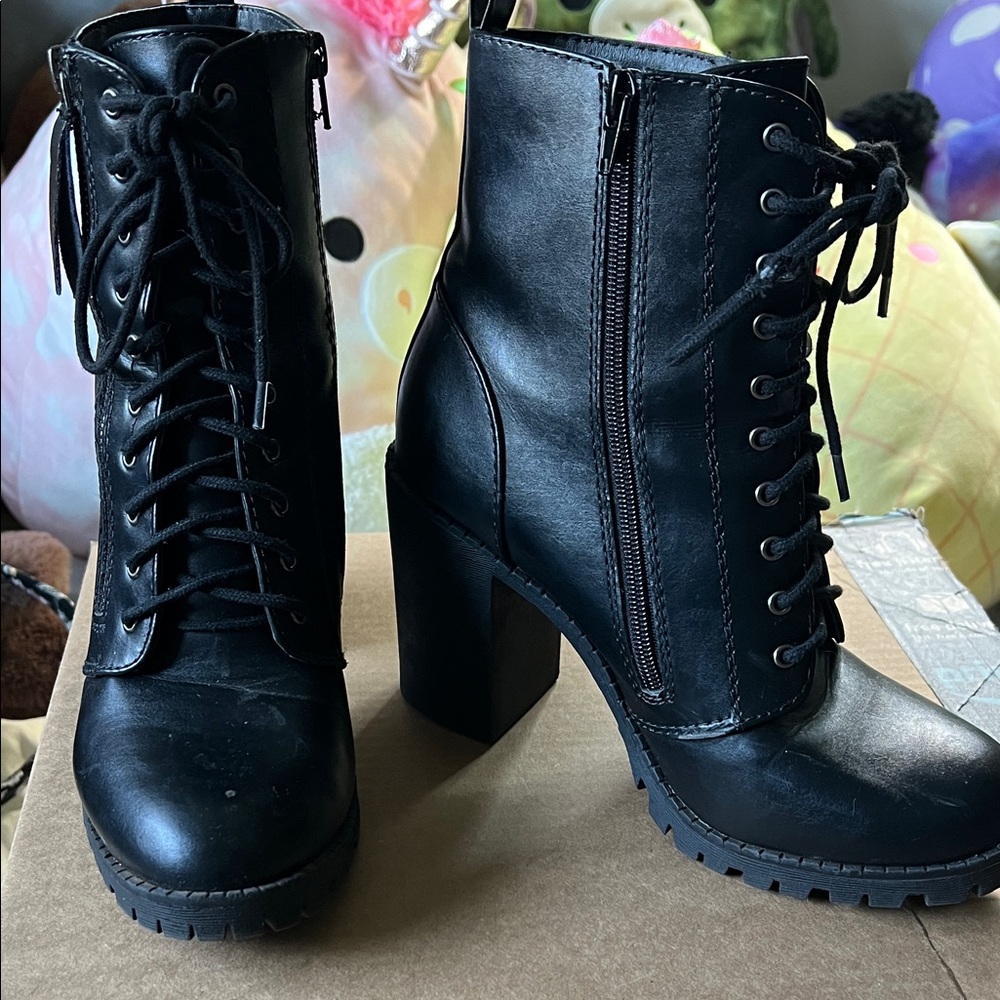 Soda Black Lace-Up Chunky Heel Boots